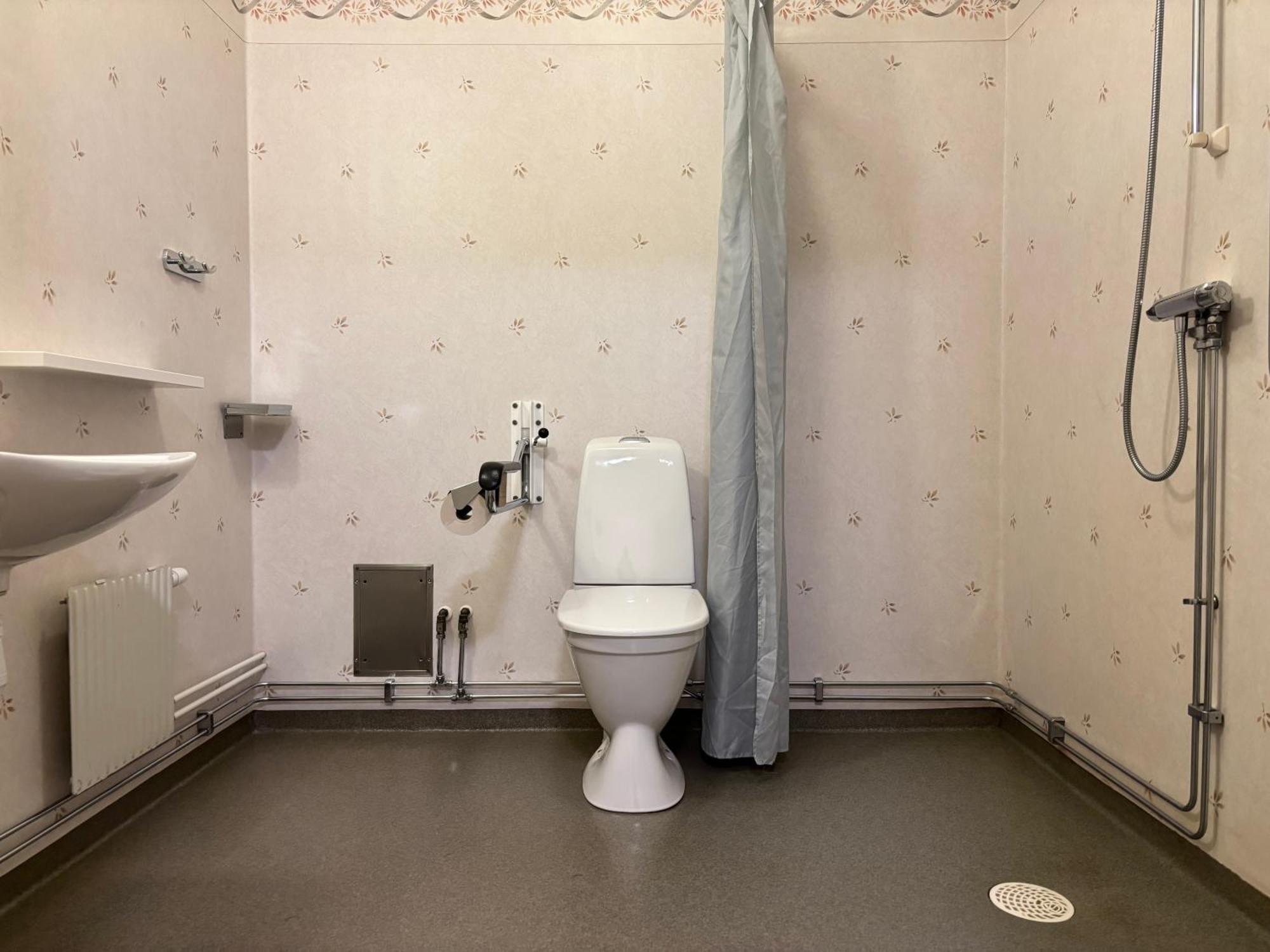 Logi Tuppen, Vandrarhem - Oskarshamns Folkhoegskola Esterno foto